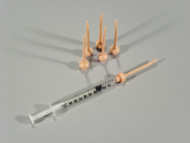 Attach Makler ® IUI or ICD cannula to syringe